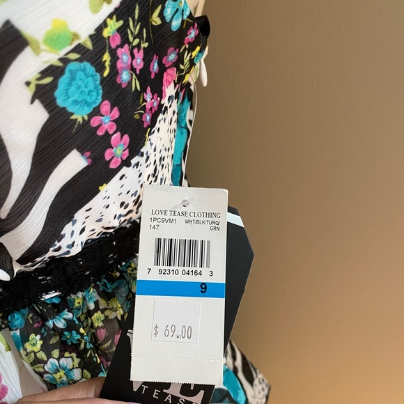 Love tease printed dress new with tags - Picture 5 of 12